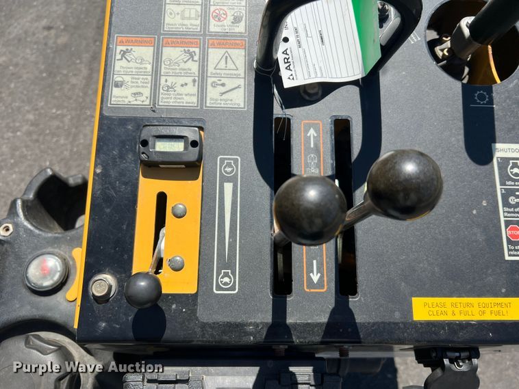 image for item LI9624 2016 Vermeer SC30TX  stump grinder