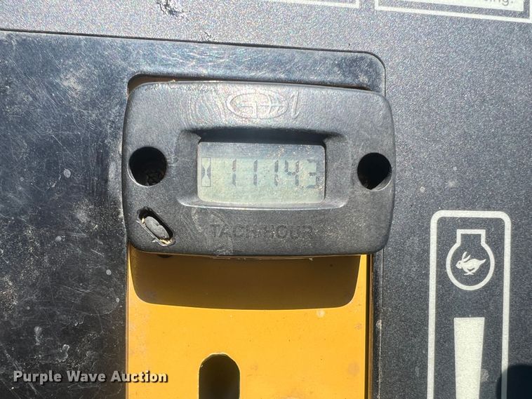 image for item LI9624 2016 Vermeer SC30TX  stump grinder