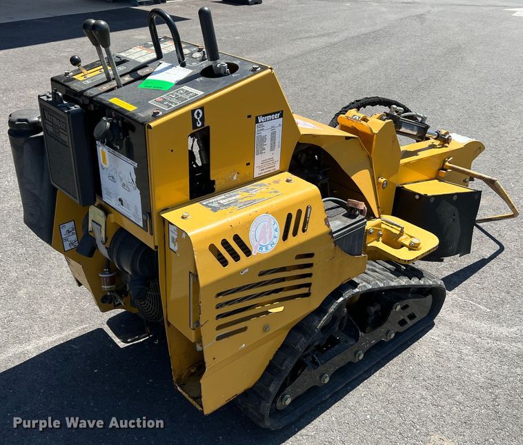 image for item LI9625 2016 Vermeer SC30TX  stump grinder