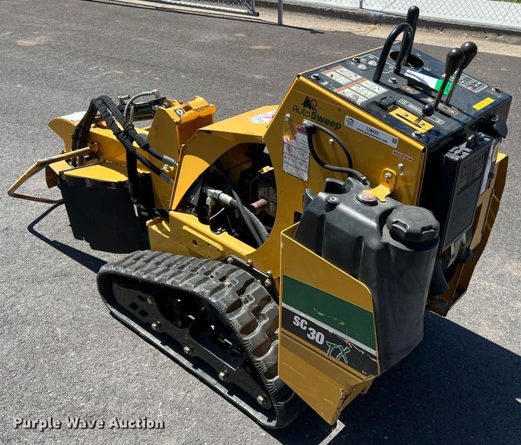 image for item LI9625 2016 Vermeer SC30TX  stump grinder