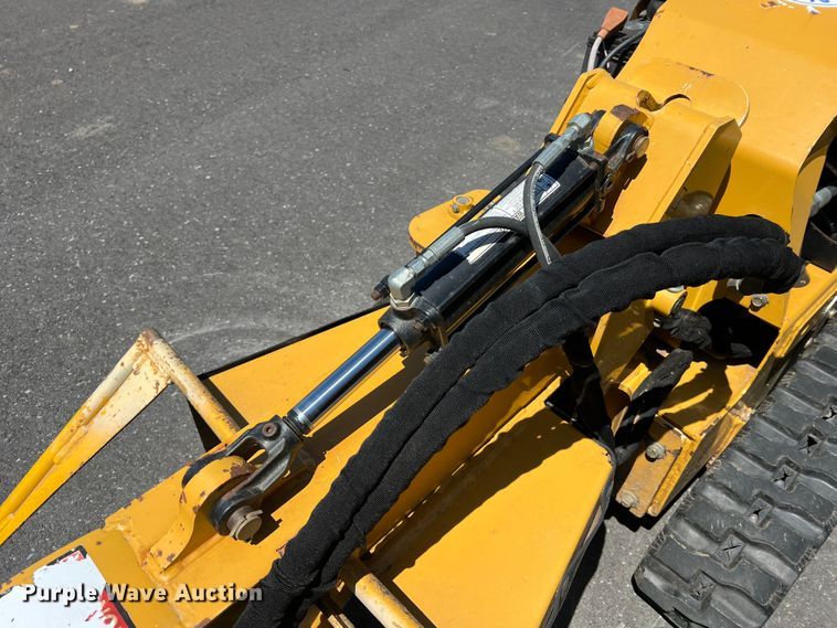 image for item LI9625 2016 Vermeer SC30TX  stump grinder