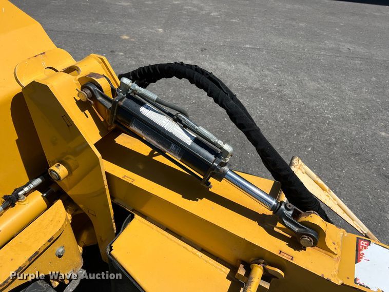 image for item LI9625 2016 Vermeer SC30TX  stump grinder