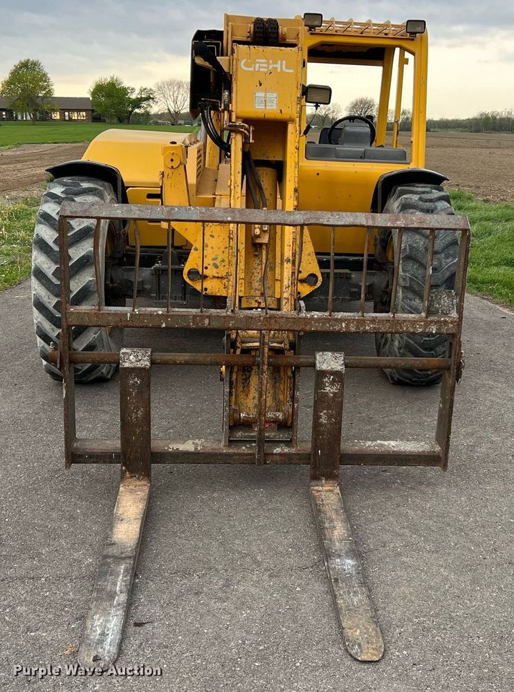 image for item LI9626 1999 Gehl DL8H  telehandler