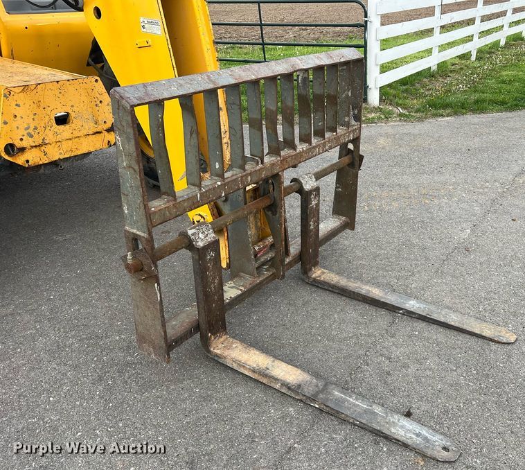 image for item LI9626 1999 Gehl DL8H  telehandler