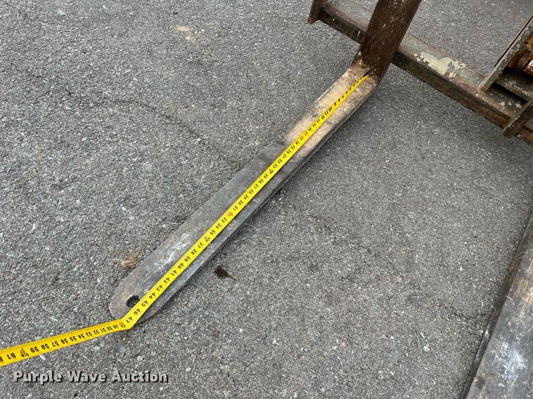 image for item LI9626 1999 Gehl DL8H  telehandler