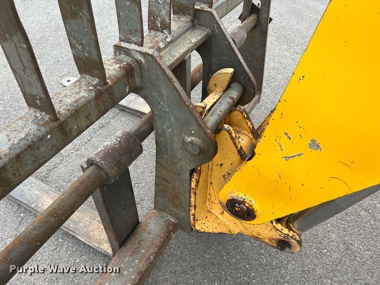 image for item LI9626 1999 Gehl DL8H  telehandler