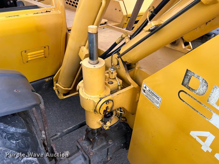 image for item LI9626 1999 Gehl DL8H  telehandler