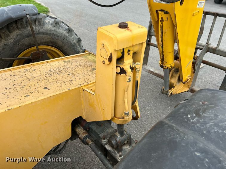 image for item LI9626 1999 Gehl DL8H  telehandler