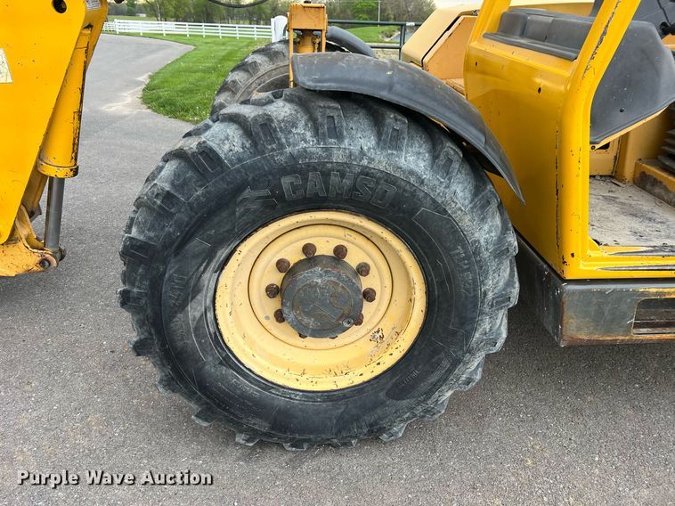 image for item LI9626 1999 Gehl DL8H  telehandler