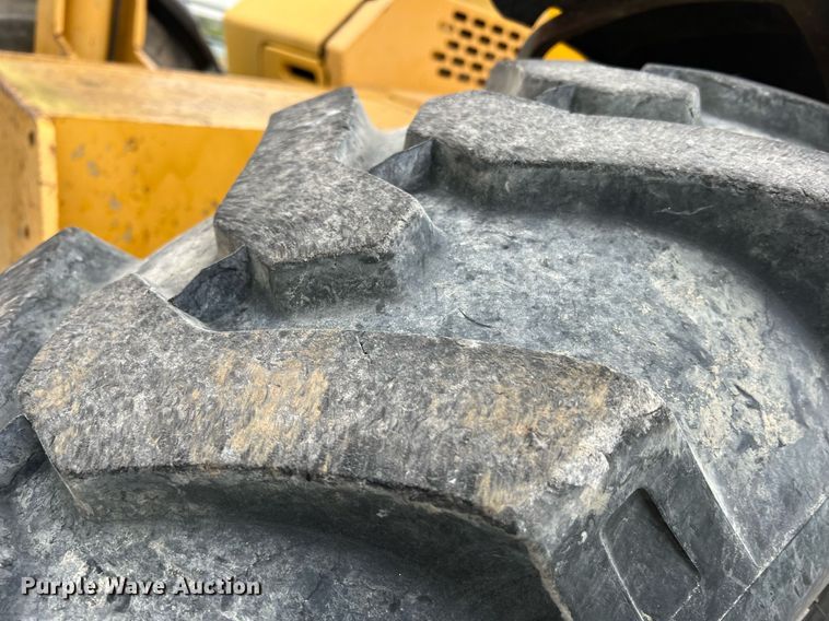 image for item LI9626 1999 Gehl DL8H  telehandler