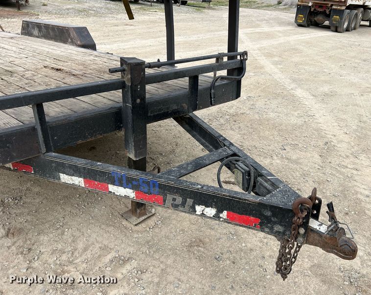 image for item LI9628 2011 PJ Trailers  equipment trailer