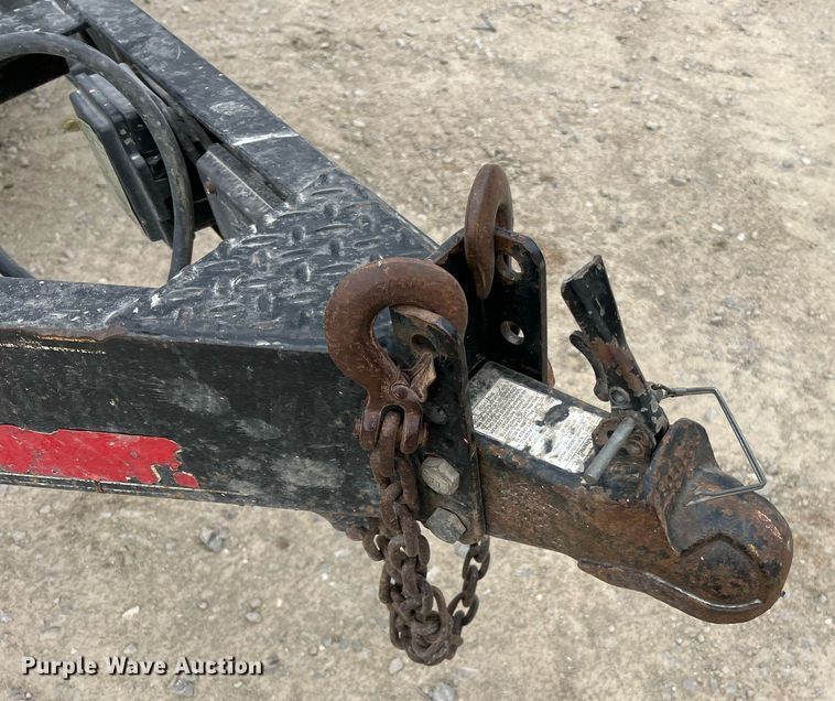 image for item LI9628 2011 PJ Trailers  equipment trailer