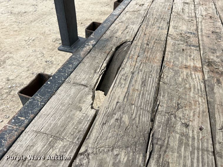 image for item LI9628 2011 PJ Trailers  equipment trailer