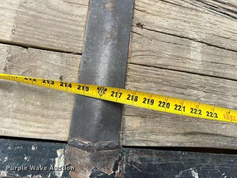 image for item LI9628 2011 PJ Trailers  equipment trailer