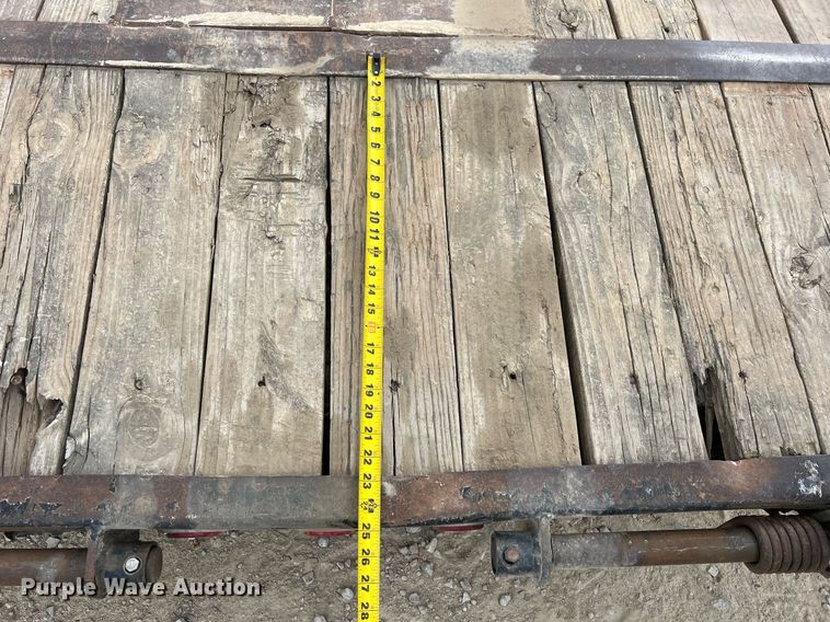 image for item LI9628 2011 PJ Trailers  equipment trailer