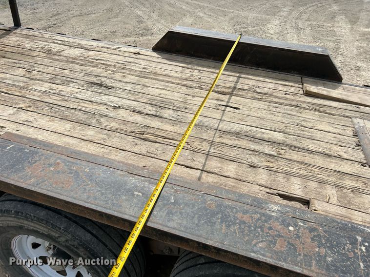 image for item LI9628 2011 PJ Trailers  equipment trailer