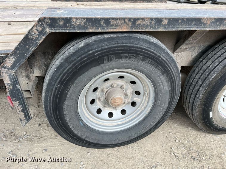 image for item LI9628 2011 PJ Trailers  equipment trailer