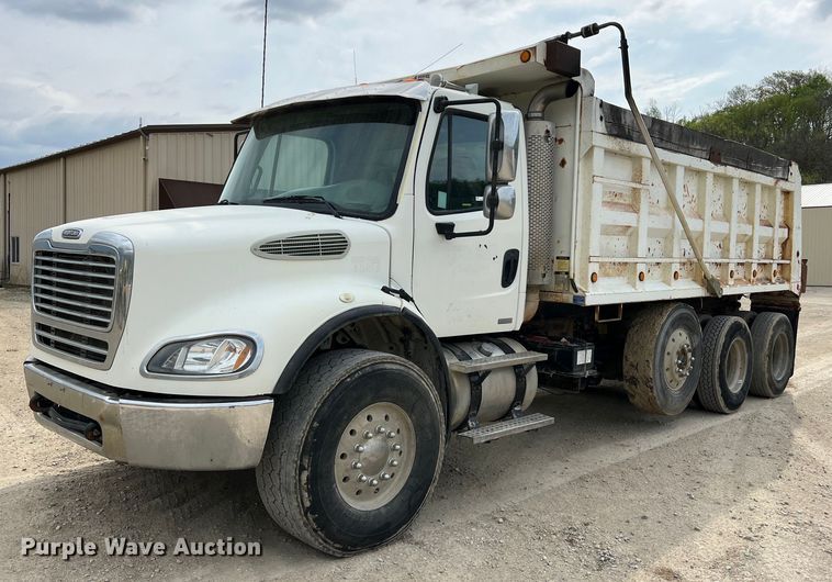 image for item LI9631 2007 Freightliner Business Class M2 112  dump truck