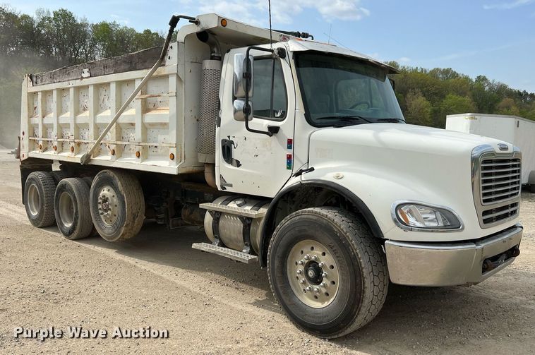 image for item LI9631 2007 Freightliner Business Class M2 112  dump truck