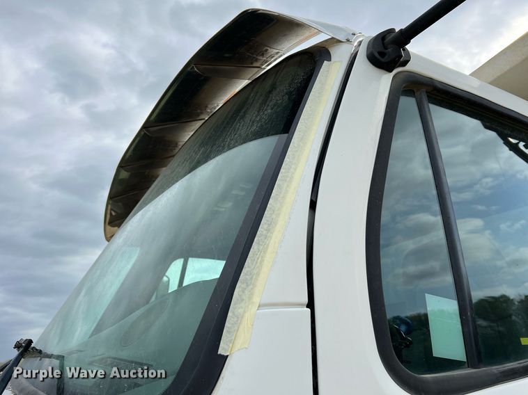 image for item LI9631 2007 Freightliner Business Class M2 112  dump truck