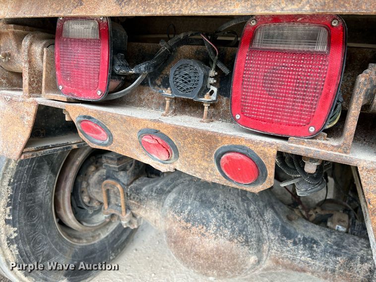 image for item LI9631 2007 Freightliner Business Class M2 112  dump truck