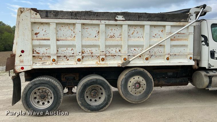 image for item LI9631 2007 Freightliner Business Class M2 112  dump truck