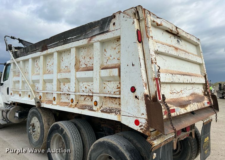 image for item LI9631 2007 Freightliner Business Class M2 112  dump truck