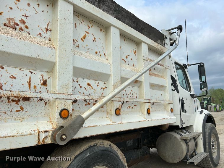 image for item LI9631 2007 Freightliner Business Class M2 112  dump truck