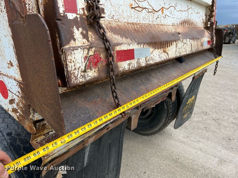 image for item LI9631 2007 Freightliner Business Class M2 112  dump truck