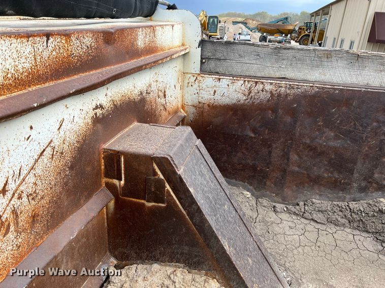 image for item LI9631 2007 Freightliner Business Class M2 112  dump truck