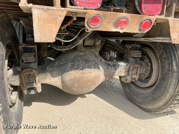 image for item LI9631 2007 Freightliner Business Class M2 112  dump truck