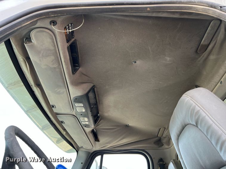 image for item LI9631 2007 Freightliner Business Class M2 112  dump truck