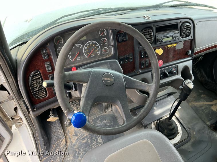 image for item LI9631 2007 Freightliner Business Class M2 112  dump truck