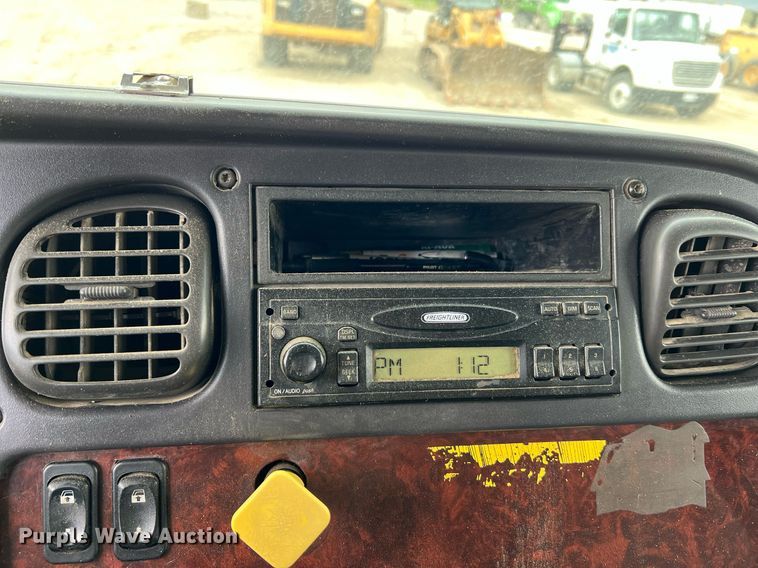 image for item LI9631 2007 Freightliner Business Class M2 112  dump truck