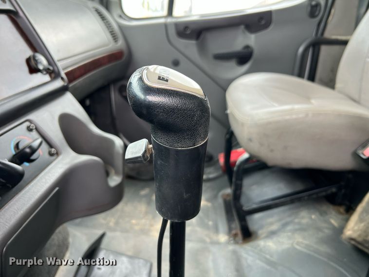 image for item LI9631 2007 Freightliner Business Class M2 112  dump truck