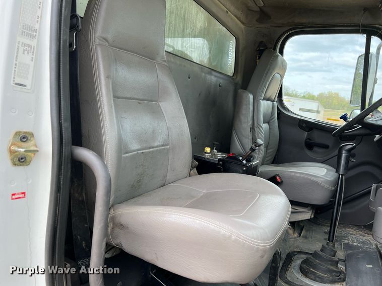 image for item LI9631 2007 Freightliner Business Class M2 112  dump truck