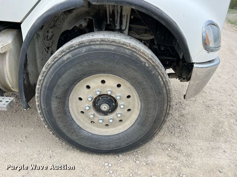 image for item LI9631 2007 Freightliner Business Class M2 112  dump truck