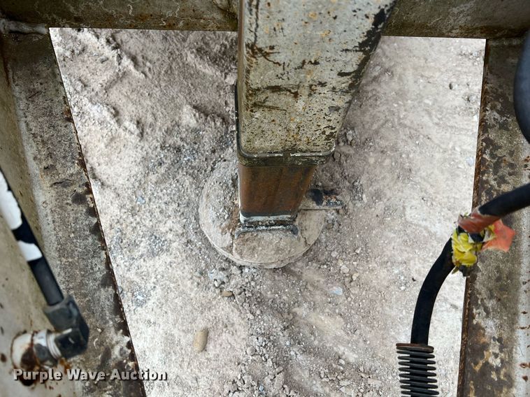 image for item LI9632 1999 Talbert  equipment trailer