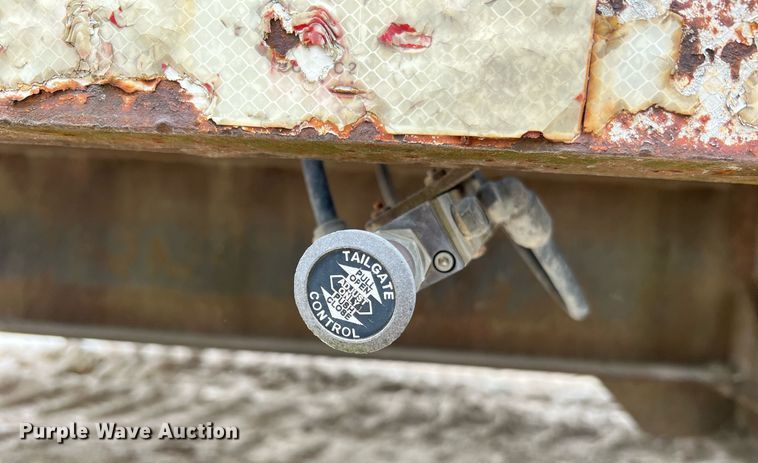 image for item LI9632 1999 Talbert  equipment trailer