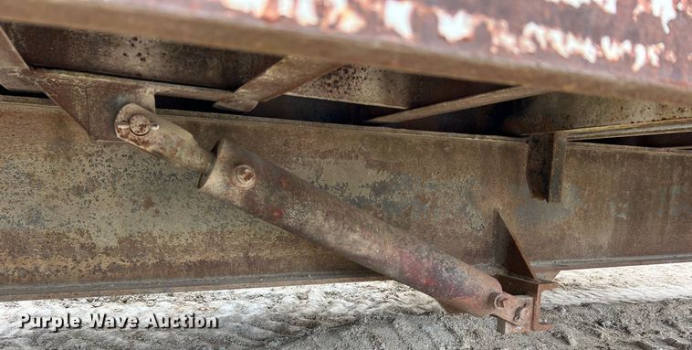 image for item LI9632 1999 Talbert  equipment trailer