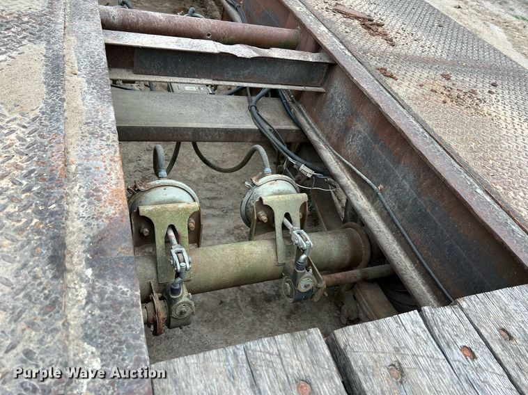 image for item LI9632 1999 Talbert  equipment trailer