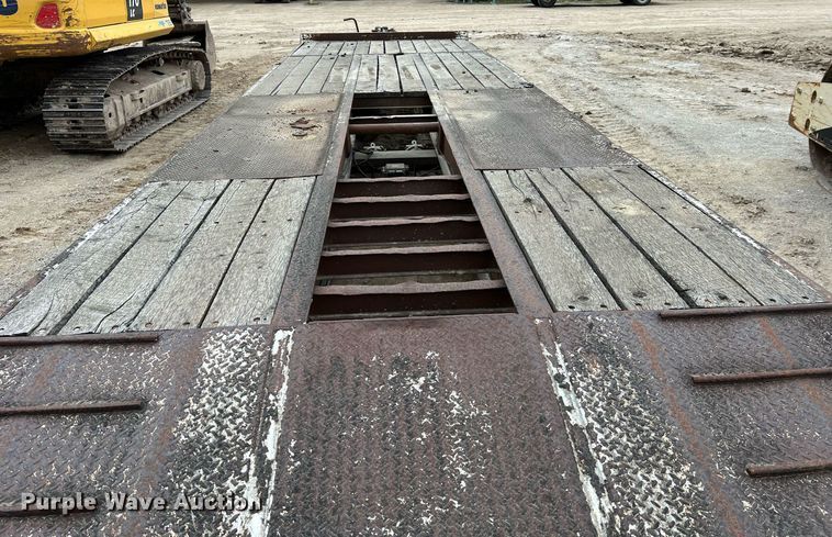 image for item LI9632 1999 Talbert  equipment trailer