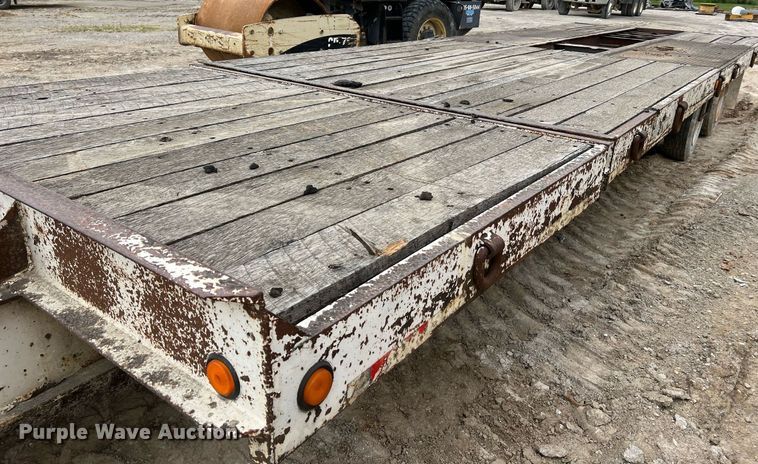 image for item LI9632 1999 Talbert  equipment trailer