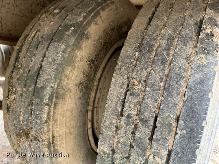 image for item LI9632 1999 Talbert  equipment trailer