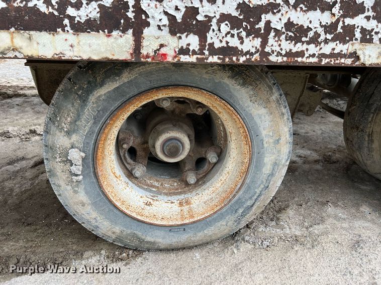 image for item LI9632 1999 Talbert  equipment trailer