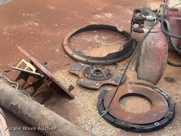 image for item LI9637 1990 Ford FT900  dump truck