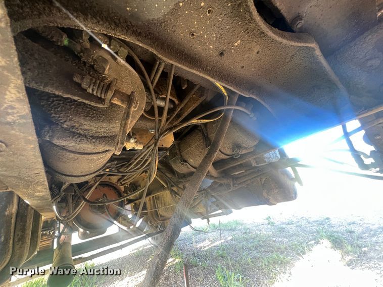 image for item LI9637 1990 Ford FT900  dump truck