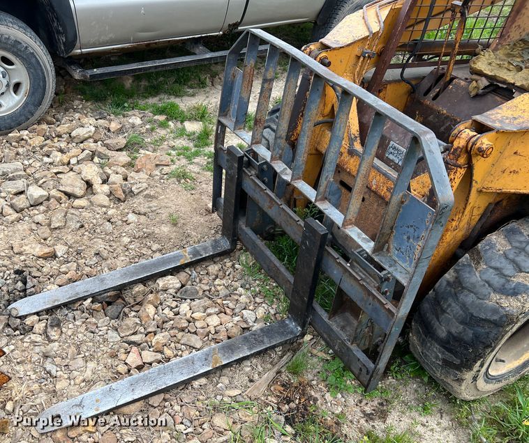 image for item LI9638 Case 1835B  skid steer loader
