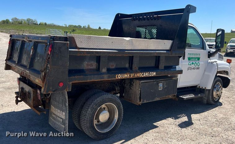image for item LI9657 2005 GMC C4500  dump truck