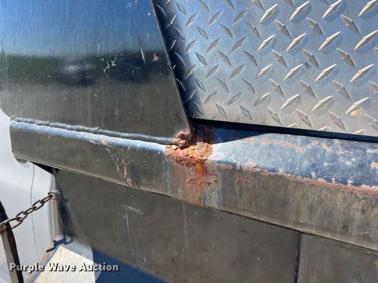 image for item LI9657 2005 GMC C4500  dump truck